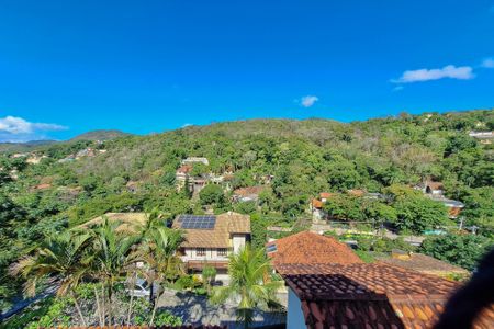 Casa de condomínio à venda com 180m², 4 quartos e 2 vagasSuíte 2