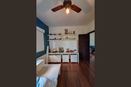 Casa de condomínio à venda com 180m², 4 quartos e 2 vagasQuarto 1