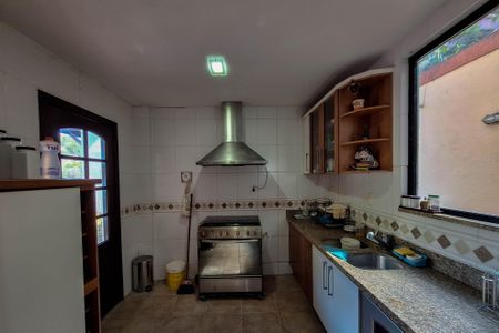 Casa de condomínio à venda com 180m², 4 quartos e 2 vagasCozinha