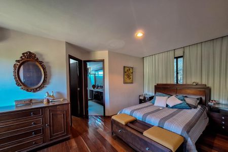 Casa de condomínio à venda com 180m², 4 quartos e 2 vagasSuíte 1