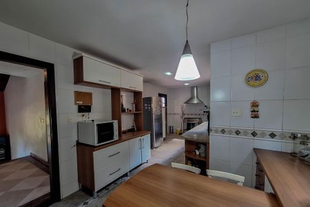 Casa de condomínio à venda com 180m², 4 quartos e 2 vagasCozinha