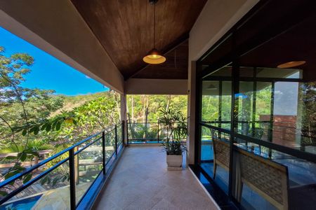 Casa de condomínio à venda com 180m², 4 quartos e 2 vagasSala 1