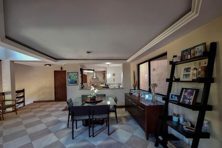 Casa de condomínio à venda com 180m², 4 quartos e 2 vagasSala 2