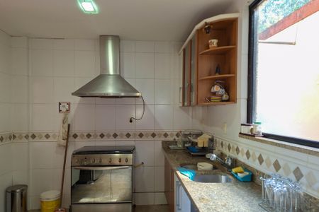 Casa de condomínio à venda com 180m², 4 quartos e 2 vagasCozinha