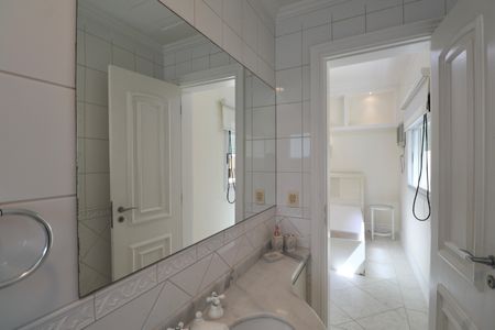 Apartamento para alugar com 183m², 4 quartos e 2 vagasBanheiro Suíte 2