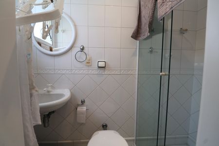 Apartamento para alugar com 183m², 4 quartos e 2 vagasBanheiro de serviço