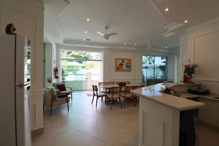 Apartamento para alugar com 183m², 4 quartos e 2 vagasÁrea comum - Salão de festas