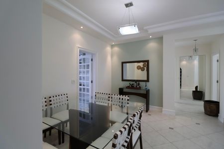 Apartamento para alugar com 183m², 4 quartos e 2 vagasSala