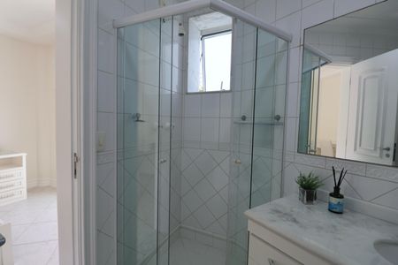 Apartamento para alugar com 183m², 4 quartos e 2 vagasBanheiro Suíte 1