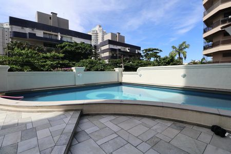 Apartamento para alugar com 183m², 4 quartos e 2 vagasÁrea comum - Piscina