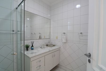 Apartamento para alugar com 183m², 4 quartos e 2 vagasBanheiro Suíte 1