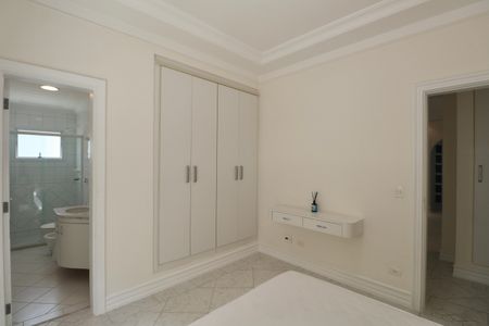 Apartamento para alugar com 183m², 4 quartos e 2 vagasQuarto Suíte 2