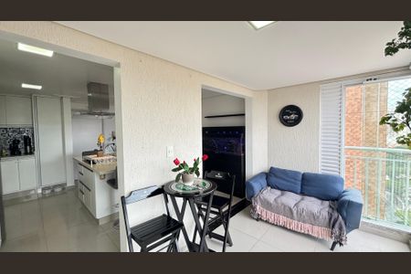 Apartamento para alugar com 70m², 2 quartos e 2 vagasVaranda