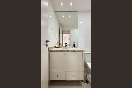 Apartamento para alugar com 70m², 2 quartos e 2 vagasBanheiro