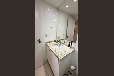 Apartamento para alugar com 70m², 2 quartos e 2 vagasBanheiro