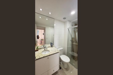 Apartamento para alugar com 70m², 2 quartos e 2 vagasBanheiro