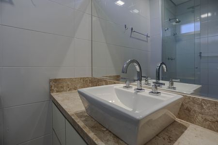 Apartamento para alugar com 134m², 3 quartos e 3 vagasBanheiro