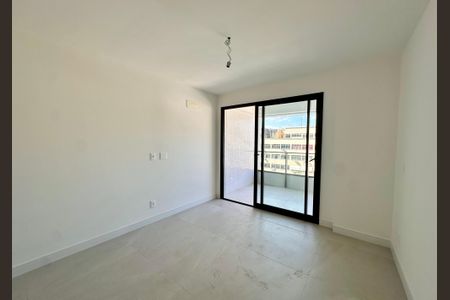 Apartamento à venda com 158m², 3 quartos e 1 vagaBanheiro Suíte 3