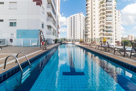 Apartamento para alugar com 134m², 3 quartos e 3 vagas Apartamento para alugar com 134m², 3 quartos e 3 vagasÁrea comum - Piscina