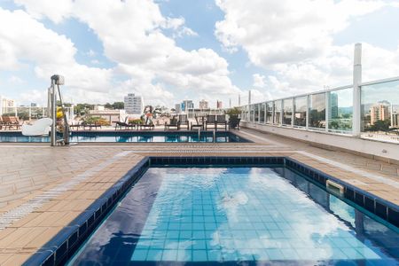 Apartamento para alugar com 134m², 3 quartos e 3 vagas Apartamento para alugar com 134m², 3 quartos e 3 vagasÁrea comum - Piscina