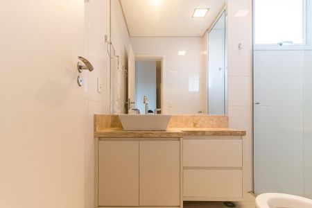 Apartamento para alugar com 134m², 3 quartos e 3 vagas Apartamento para alugar com 134m², 3 quartos e 3 vagasBanheiro da Suíte 2