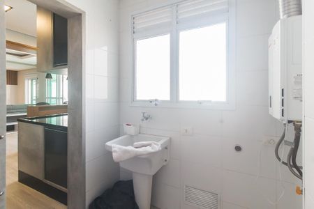 Apartamento para alugar com 134m², 3 quartos e 3 vagas Apartamento para alugar com 134m², 3 quartos e 3 vagasÁrea de Serviço