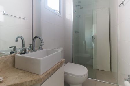 Apartamento para alugar com 134m², 3 quartos e 3 vagas Apartamento para alugar com 134m², 3 quartos e 3 vagasBanheiro da Suíte 1