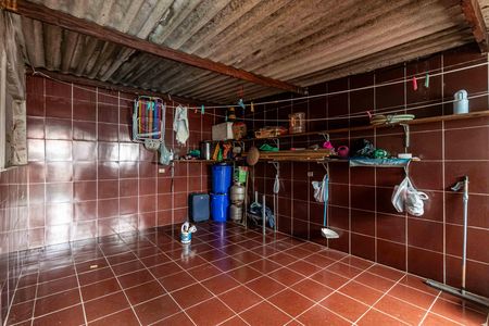 Casa à venda com 320m², 2 quartos e 2 vagasÁrea de serviço