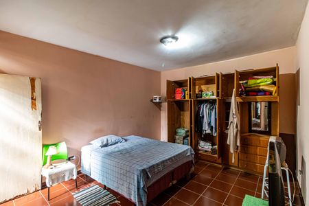 Casa à venda com 320m², 2 quartos e 2 vagasSuite