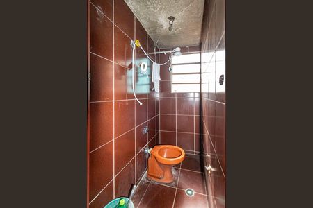 Casa à venda com 320m², 2 quartos e 2 vagasÁrea de serviço