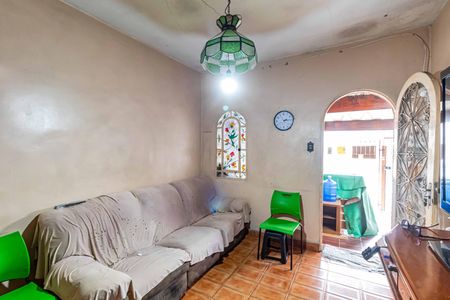 Casa à venda com 320m², 2 quartos e 2 vagasSala