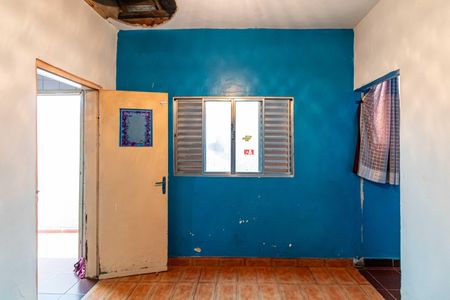 Casa à venda com 320m², 2 quartos e 2 vagasQuarto