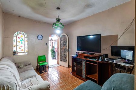 Casa à venda com 320m², 2 quartos e 2 vagasSala