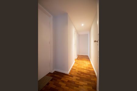 Apartamento à venda com 231m², 4 quartos e 3 vagasCorredor