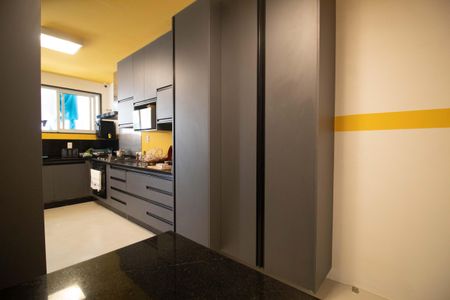 Apartamento à venda com 231m², 4 quartos e 3 vagasCozinha