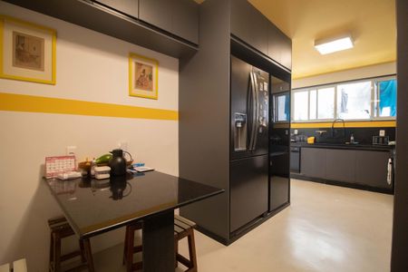 Apartamento à venda com 231m², 4 quartos e 3 vagasCozinha