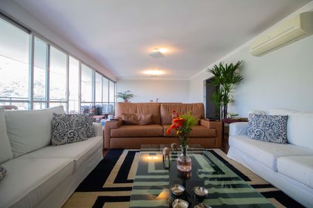 Apartamento à venda com 231m², 4 quartos e 3 vagasSala