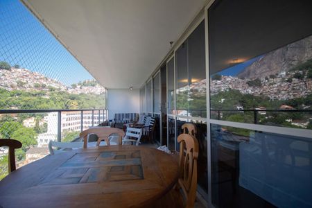 Apartamento à venda com 231m², 4 quartos e 3 vagasVaranda da Sala