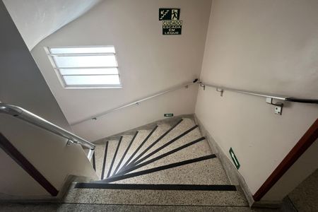 Apartamento para alugar com 158m², 3 quartos e 1 vagaEscada