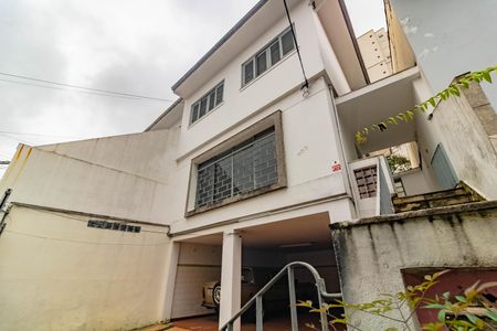 Casa para alugar com 180m², 3 quartos e 4 vagasFachada