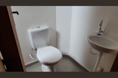 Studio para alugar com 35m², 1 quarto e sem vaga Studio para alugar com 35m², 1 quarto e sem vagaBanheiro