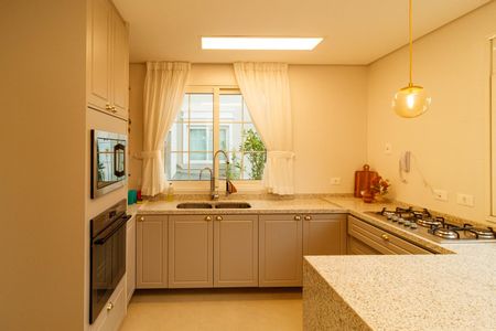 Casa à venda com 780m², 5 quartos e 7 vagasCozinha