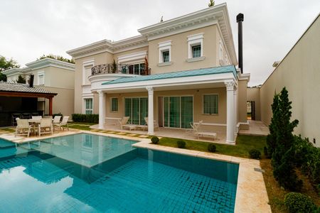 Casa à venda com 780m², 5 quartos e 7 vagasÁrea comum - Piscina