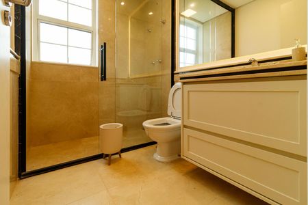 Casa à venda com 780m², 5 quartos e 7 vagasBanheiro da suíte 5