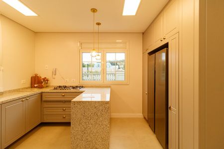 Casa à venda com 780m², 5 quartos e 7 vagasCozinha