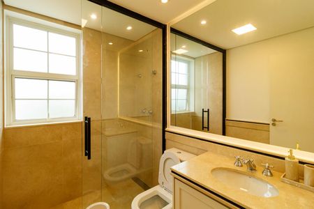 Casa à venda com 780m², 5 quartos e 7 vagasBanheiro da suíte 5