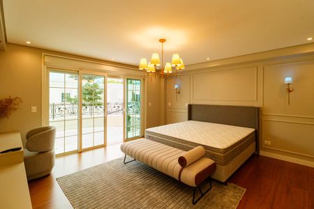 Casa à venda com 780m², 5 quartos e 7 vagasSuíte