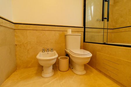 Casa à venda com 780m², 5 quartos e 7 vagasBanheiro da Suíte