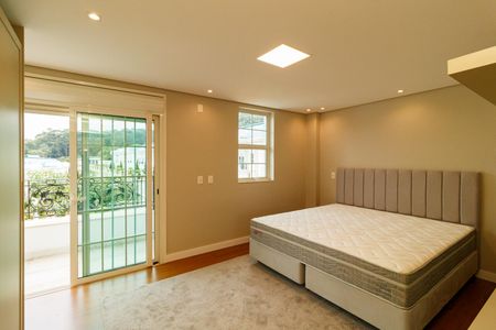 Casa à venda com 780m², 5 quartos e 7 vagasSuíte 2