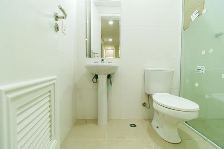 Casa à venda com 780m², 5 quartos e 7 vagasBanheiro de Serviço